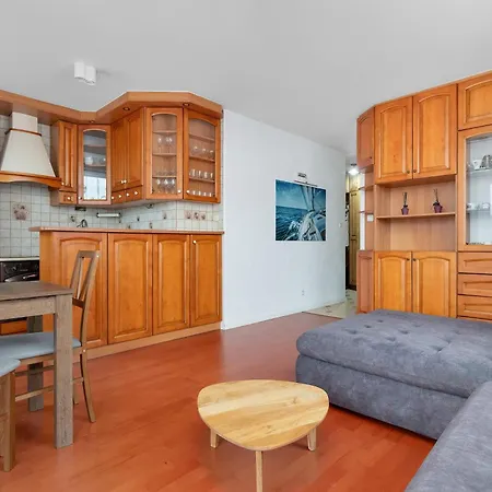 Comfortable With Parking Close To The By Renters דירה *