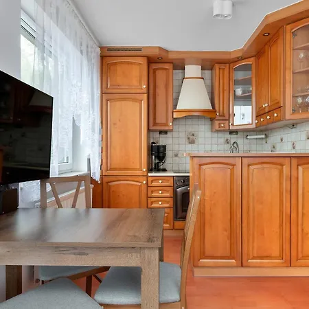 Comfortable With Parking Close To The By Renters
