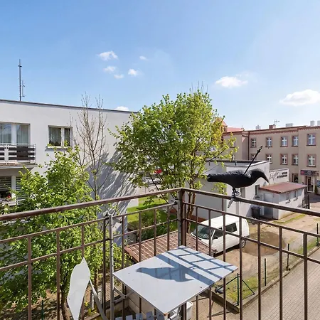 Comfortable With Parking Close To The By Renters דירה פוק